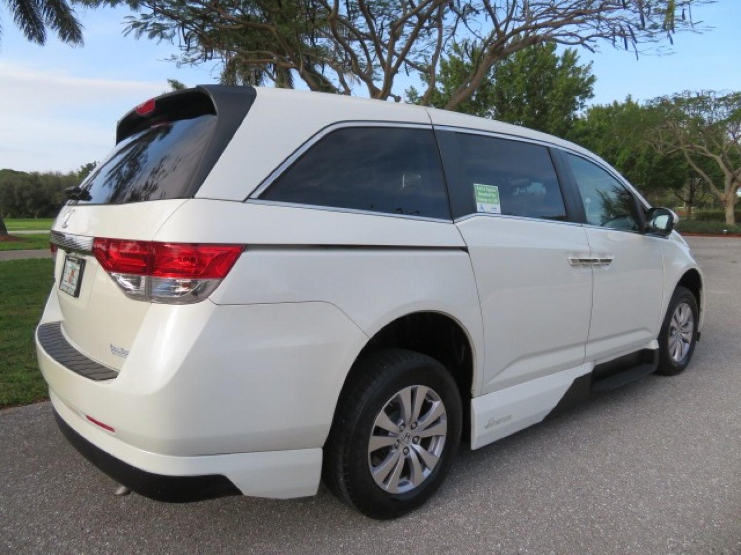 2016 White /Truffle Honda Odyssey (5FNRL5H63GB) , Automatic transmission, located at 4301 Oak Circle #19, Boca Raton, FL, 33431, (954) 561-2499, 26.388861, -80.084038 - You are looking at Gorgeous Pearl White Diamond 2016 Honda Odyssey EX-L VMI Northstar Handicap Wheelchair Conversion Van with 79K Original Miles, In-Floor Power Side Entry Ramp with Kneeling Van Function, Passenger Side 6 Way Transfer Seat, Quick Release Driver's Seat, Hand Controls, Tie Down System - Photo#17